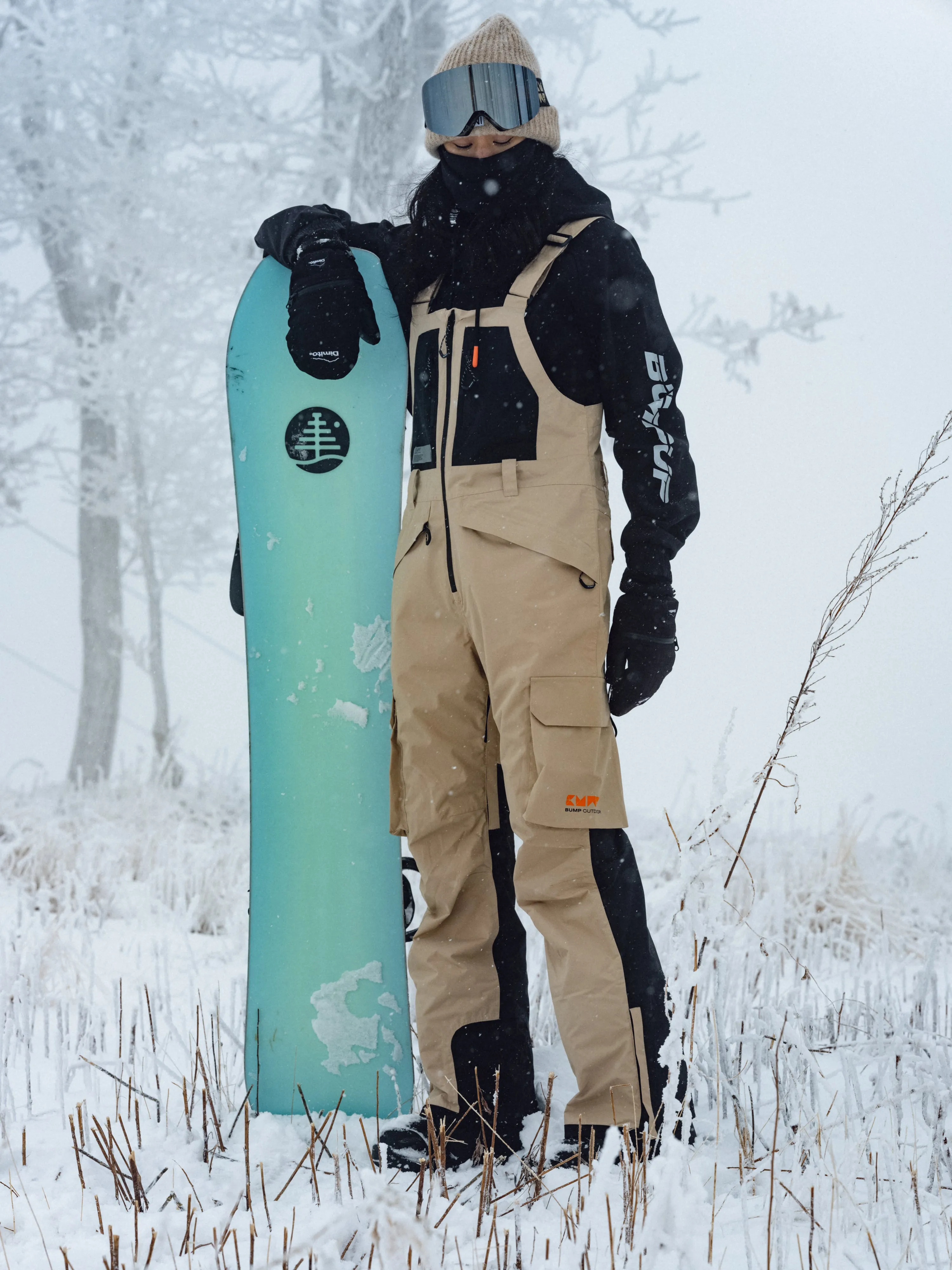 Iconic 23 Ski/Snowboard Bib Pants Women Khaki
