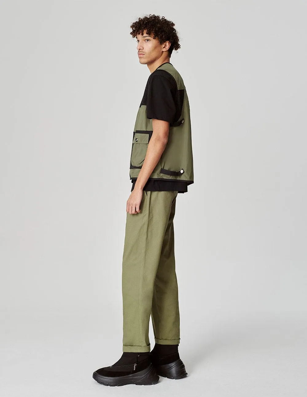 Men's Military Green V-Neck Patchwork Vest