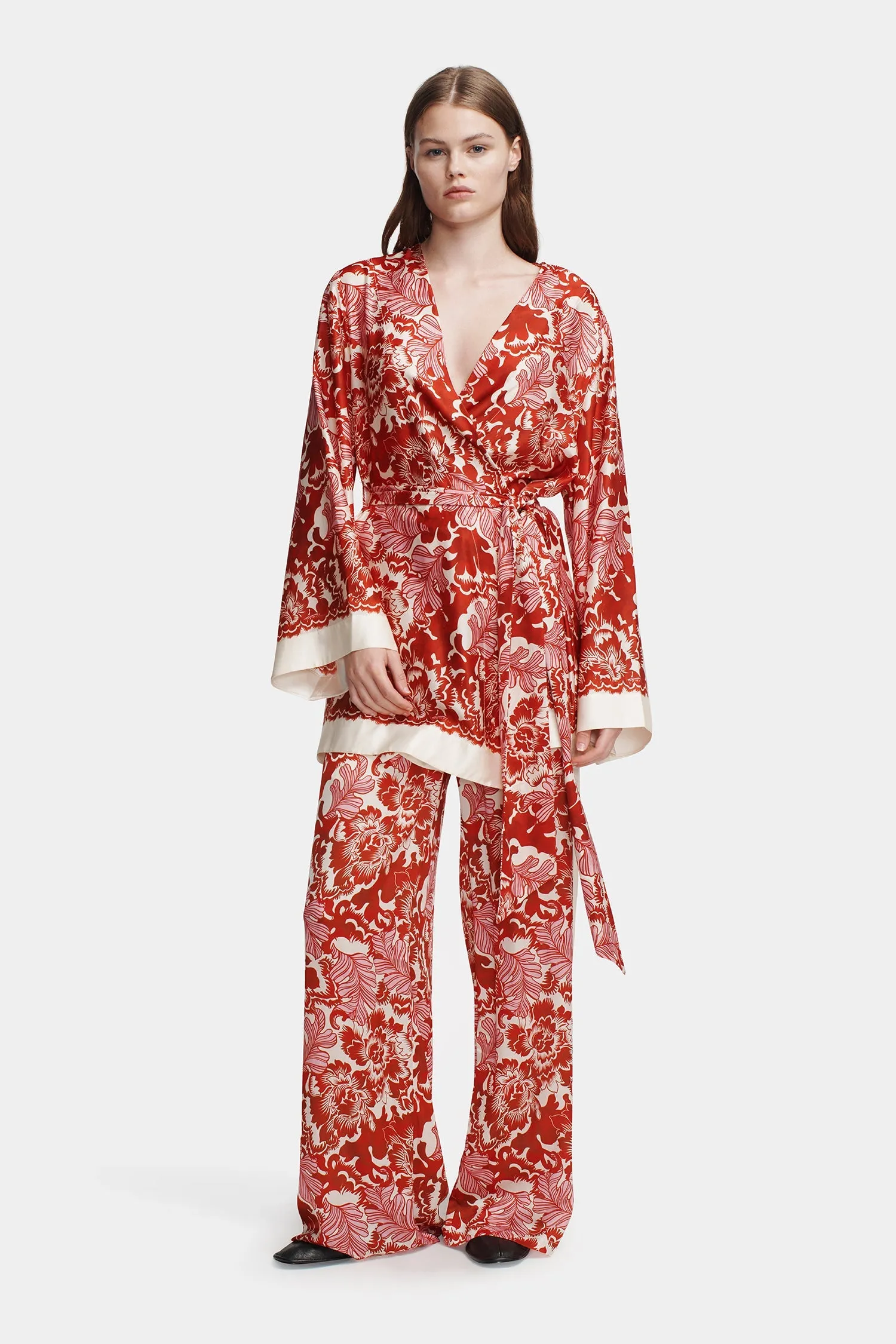 Rita Kimono Scarlet Garden